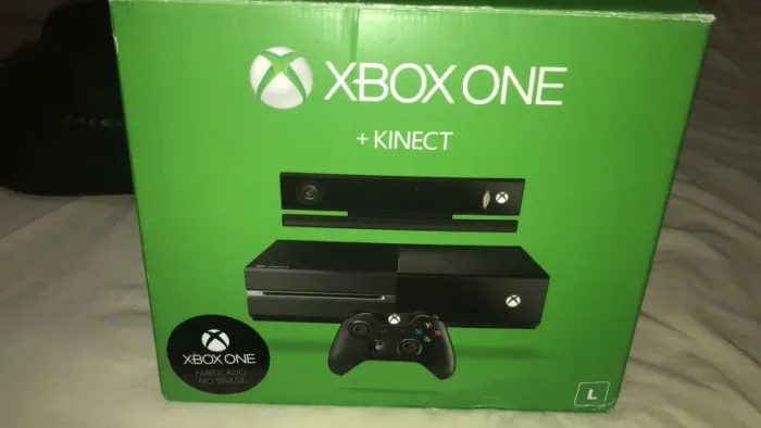 Xbox One 500GB + Kinect + jogo