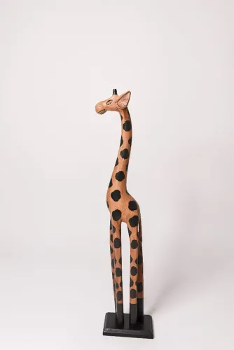 Escultura de Girafa em Madeira