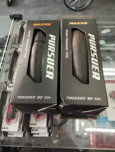 Par de Pneu Maxxis Pursuer 700x25c 60 TPI