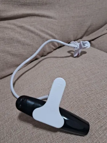 Suporte para celular com pinça