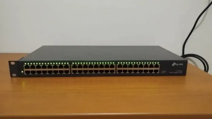 Switch Gigabit TP-Link TL-SG1048 - 48 Portas - Alta Performance para Redes Corporativas