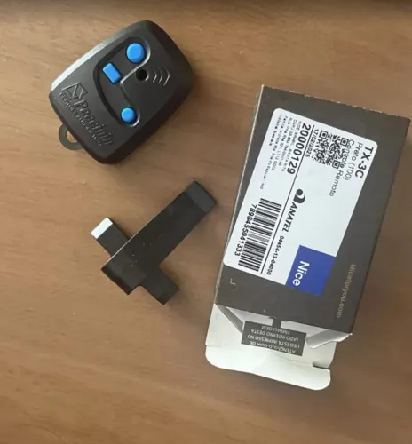 Controle Peccinin portão eletrônico 