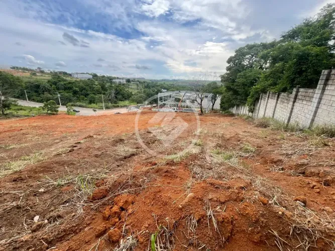 Lote Comercial em Condomínio Exclusivo Próximo ao Aeroporto e ao Novo Shopping de Lagoa Sa