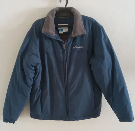 Jaqueta térmica usada.