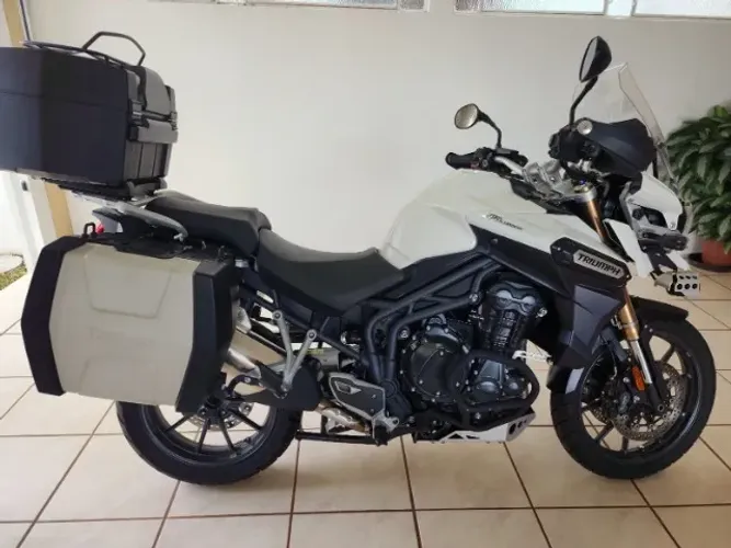 Vendo Motocicleta Triumph Tiger Explorer 1200 ano 2014 com 26.983 km