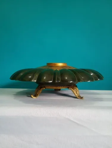 Antiga petisqueira/ Centro de Mesa Italiana em Resina e Bronze
