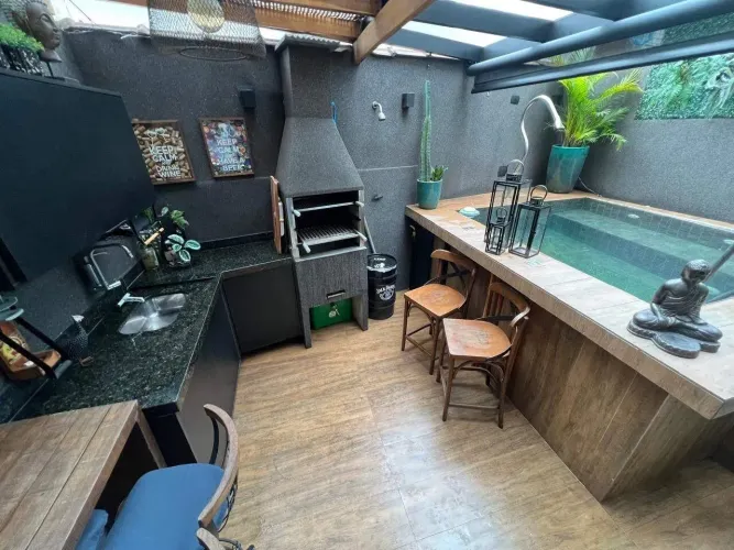 Casa à venda, 2 quartos, 2 suítes, 2 vagas, Boqueirão - Santos/SP