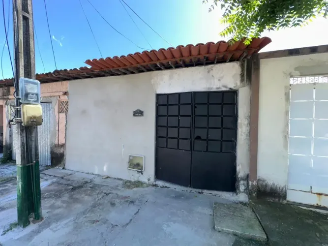 Duplex De 3 Quartos No Jereissati, Aceita Veiculo, Quintal E Garagem Coberta . no momento