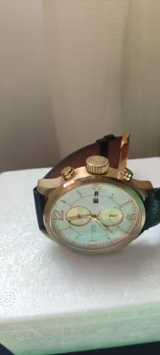 relógio tommy hilfiger preto e dourado pulseira couro