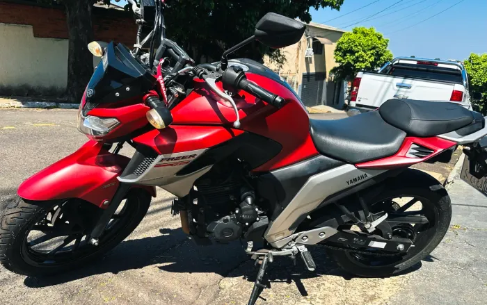 Yamaha / FZ25 FEZER