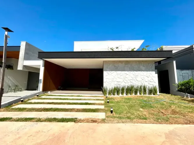 Casa térrea condomínio no Brisas Horizontal com 183,38 m2 de área construída