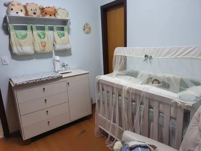 Moveis Quarto Bebê - Poltrona e Berço 