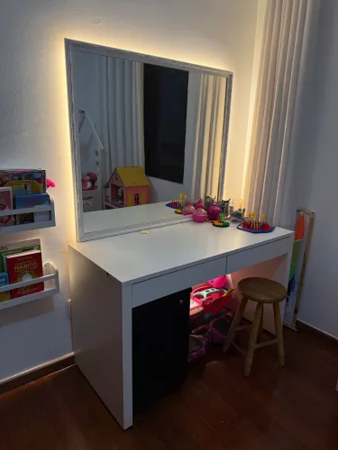 Espelho com moldura e Led