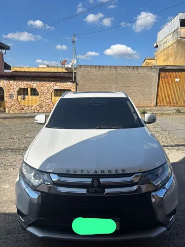 Mitsubishi Outlander Comfort 2.0 16V Aut. 2018