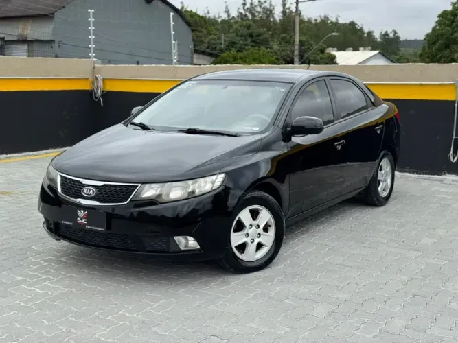 Kia Motors Cerato 1.6 16 V Flex Mec. 2012