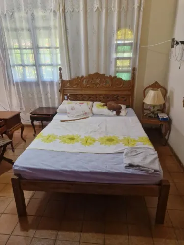 Cama casal madeira maciça