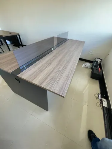 ESTACAO DE TRABALHO 4 lugares COM Divisoria LOJA IKONOFFICE