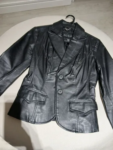 Guess original! Jaqueta de couro legítimo. Tam P.