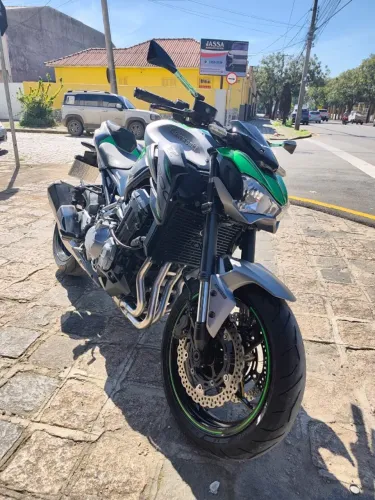 KAWASAKI Z900 2018 VERDE - APENAS 34.000 KM