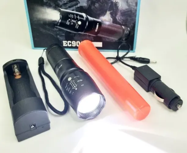 Lanterna Led Potente Foco Zoom Recarregável Aluminio Resistente a Chuva Pronta Entrega