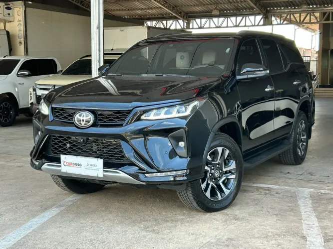 Toyota Hilux SW4 Diamond 2.8 TB 4X4 Die. Aut. 2025