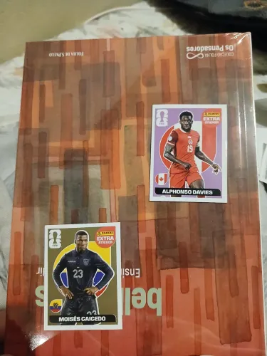 Figurinhas extra Caicedo e Alphonso Davies
