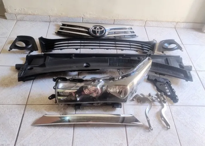 Corolla farol e vários acessórios do para-choque 