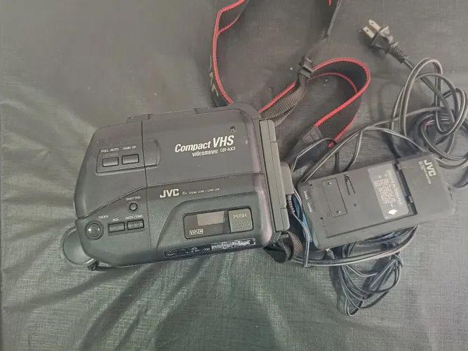 Camera filmadora JVC GR-AX2