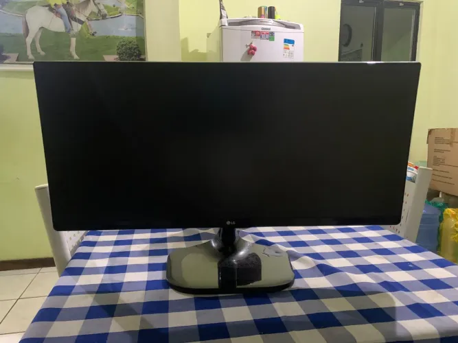 Monitor LG UItrawide 25 ---modelo 25UM58-P