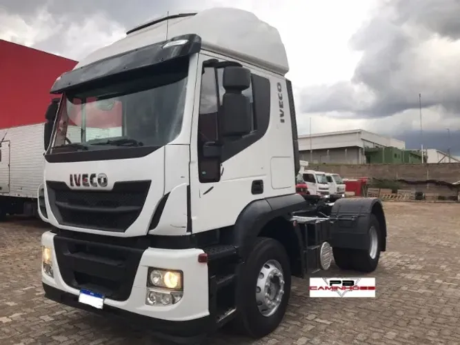 IVECO STRALIS HI ROAD 360 4X2 2022/2023.