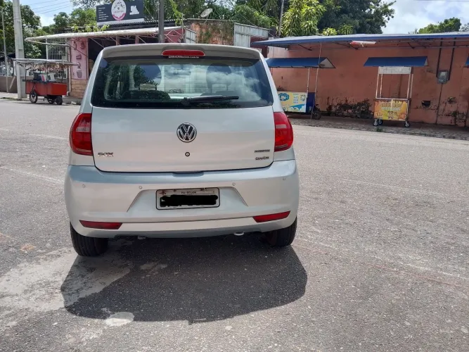Volkswagen Fox Bluemotion 1.6 MI Total Flex 5P. 2013