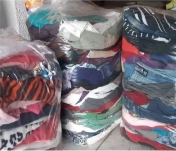 Lotes de roupas 30 peças R$25,00