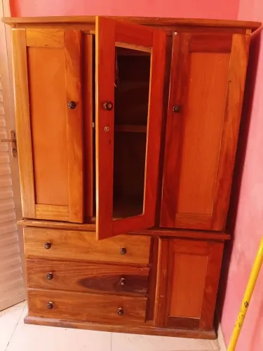 Vende- se guarda roupa Solteirão R$400,00