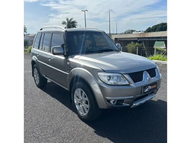 Mitsubishi Pajero TR4 2.0 Flex 16V 4X2 Mec. 2012