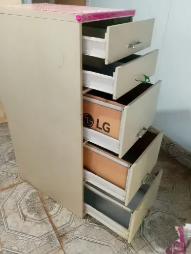 Armário de ferro tipo arquivo