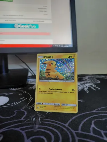 Carta Pokémon Pikachu promô