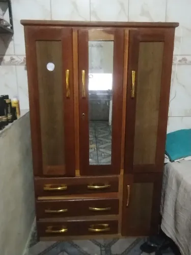 Guarda roupa madeira