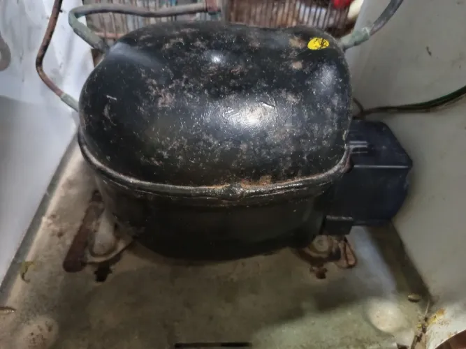 VENDO MOTOR DE FRIGOBAR GELADEIRA 