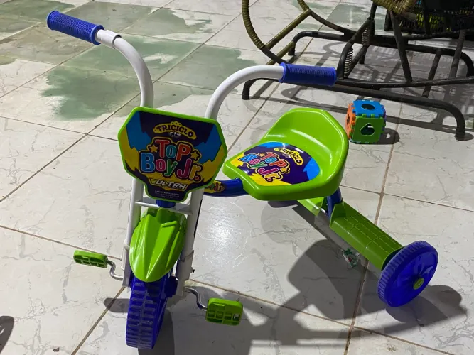 Triciclo infantil 
