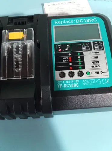 Carregador de bateria marca markita DC 18 RC