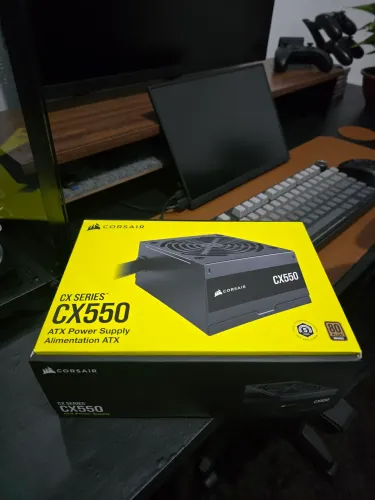 Fonte Corsair CX550 550W 80 Plus Bronze - Pouquíssimo Uso (Comprada em 11/02) 