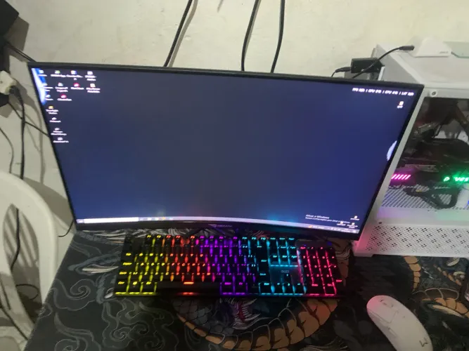 Monitor curvo da nexara de 100hz 450reais