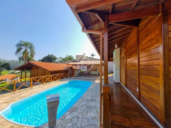 Casa em Condomínio : / Residencial / Cachoeiras do Imaratá