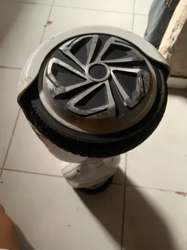 Vendo hoverbord semi novo com carregador 