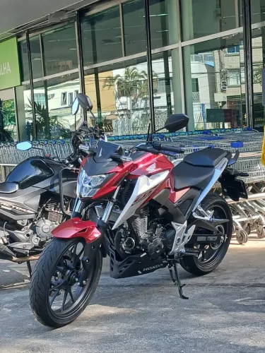 Vendo moto Cb 300