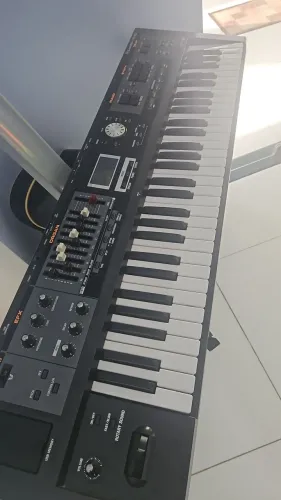 Teclado Sintetizador Roland VR-09 excelente