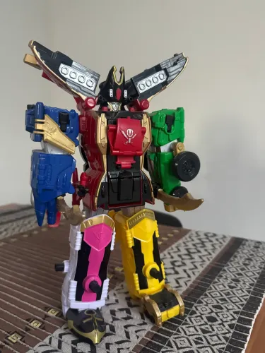 Megazord power rangers super mega force