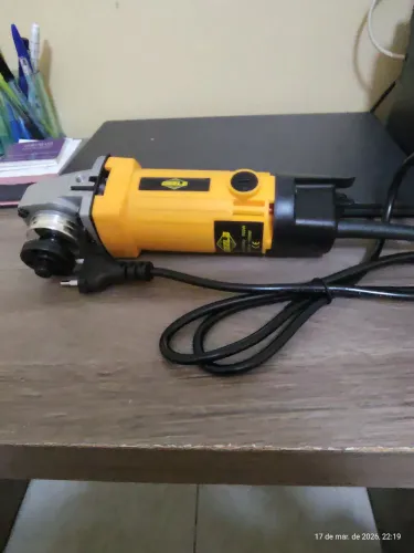 Ferramentas/ equipamentos esmelhilhadeira/lixadeira