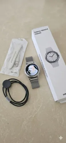 Samsung Galaxy Watch4 Classic LTE Completo + Pulseira Metálica