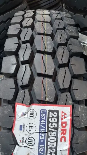Pneus 295/80r22.5